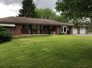 432 Prosperity Rd, Mount Hope, WV 25880