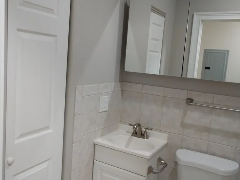 537 E 43rd St #3E — Photo 8