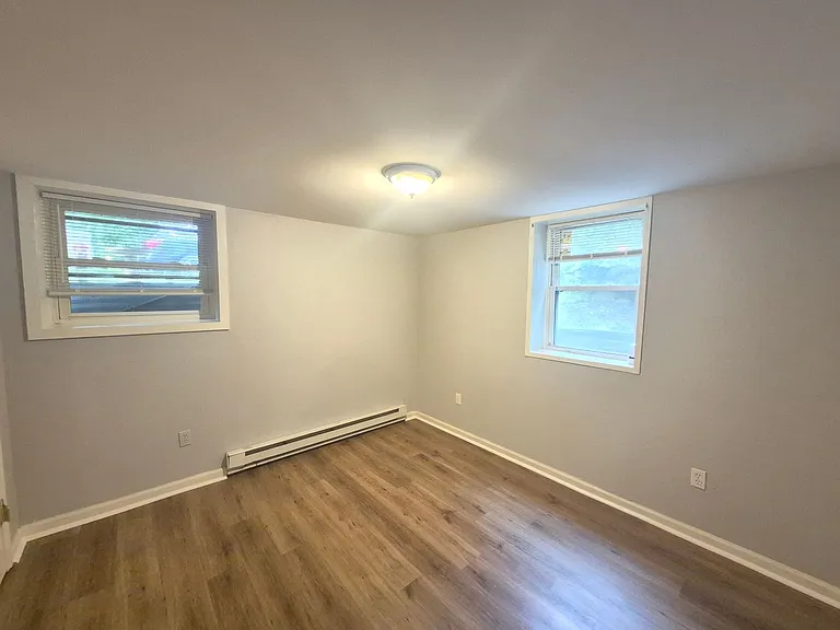 14 Edgewood Rd #13 — Photo 12
