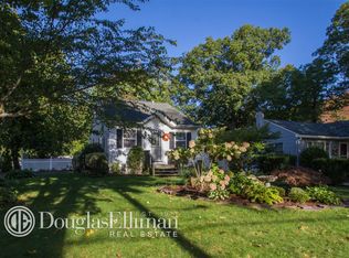 156 Clinton Ave, East Patchogue, NY 11772