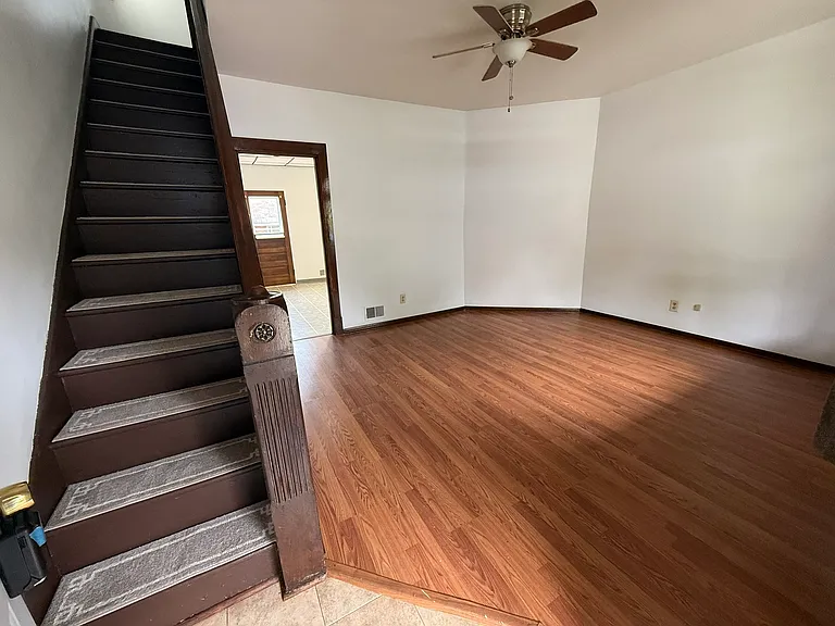 2802 Kenilworth St — Photo 6