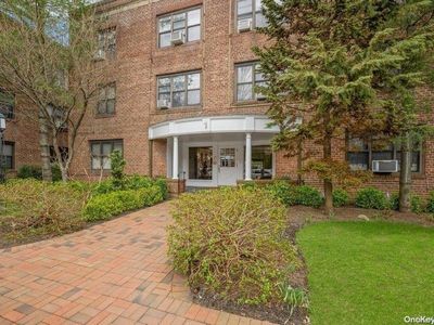 1 Townhouse Place #1C, Great Neck, NY, 11021