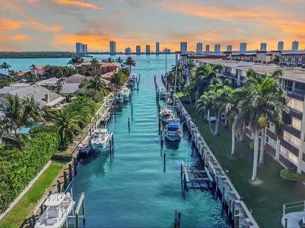 109 Paradise Harbour Boulevard #201, North Palm Beach, FL 33408