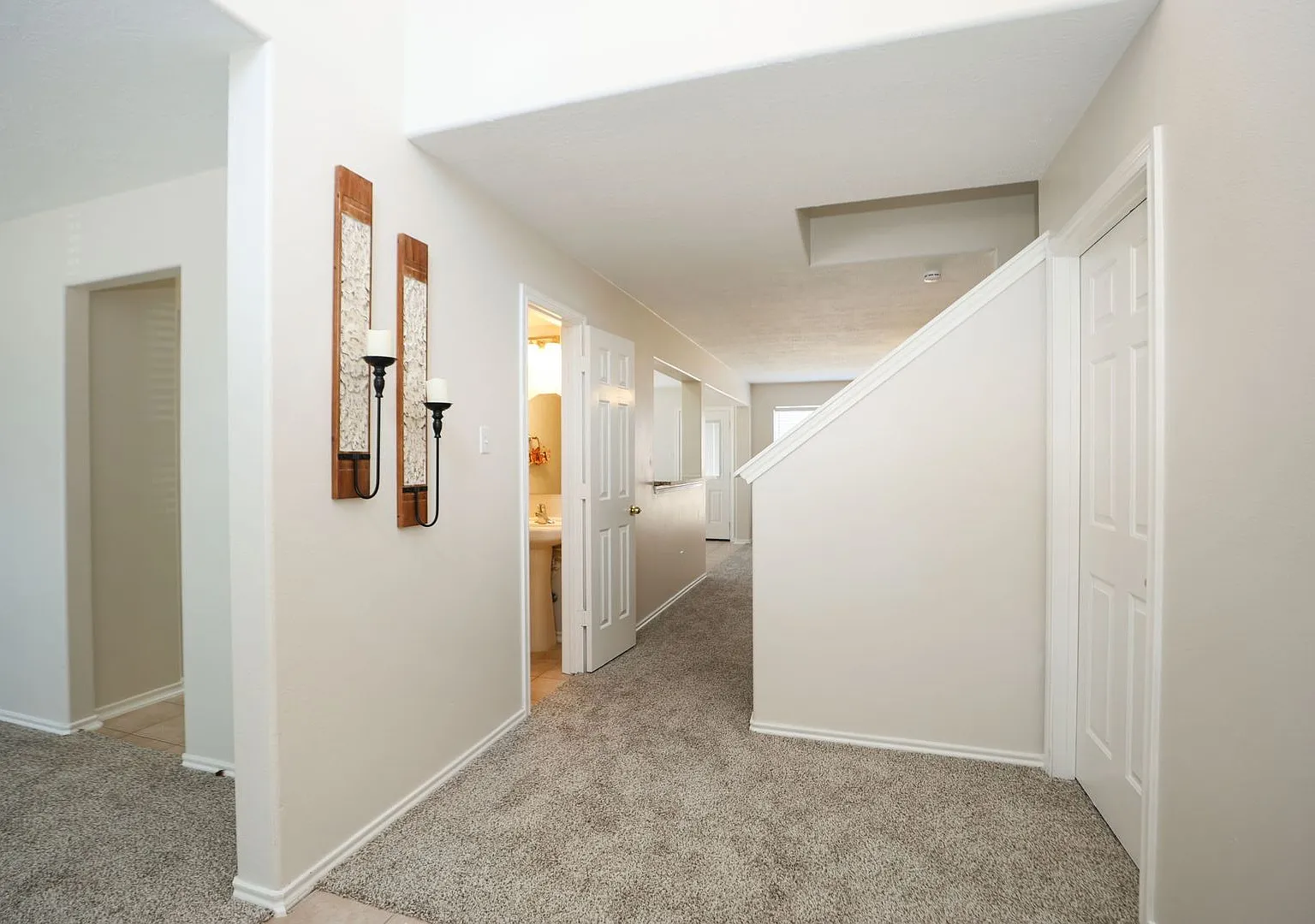 18910 Piney Bend | 4 Bed 2.5 Bath | Lovely 2 story in quiet cul-de-sac — Photo 4