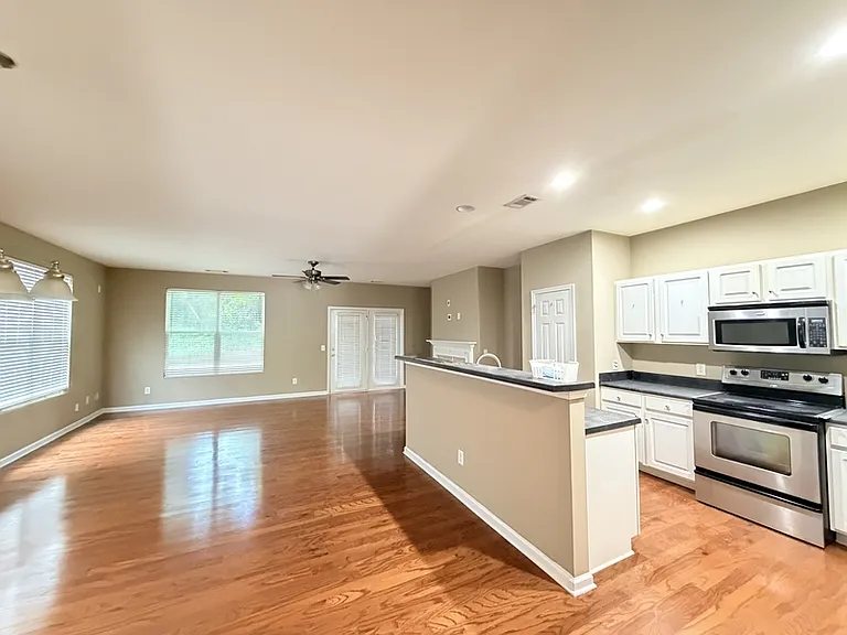 3329 Fernview Dr — Photo 4