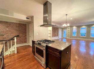 1 Gardner Rd #3, Cambridge, MA 02139