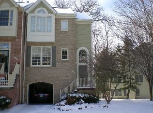 1380 Heritage Oak Way, Reston, VA 20194