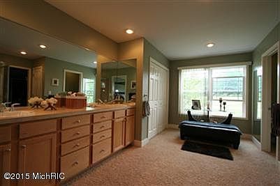 4th image of 2287 Quarter Horse Dr NE