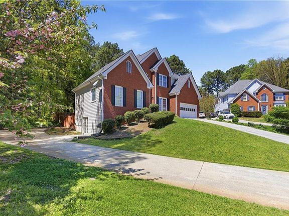 2nd image of 2255 Pinehaven Ct