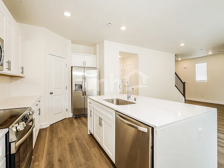6495 Enlightenment Dr — Photo 4