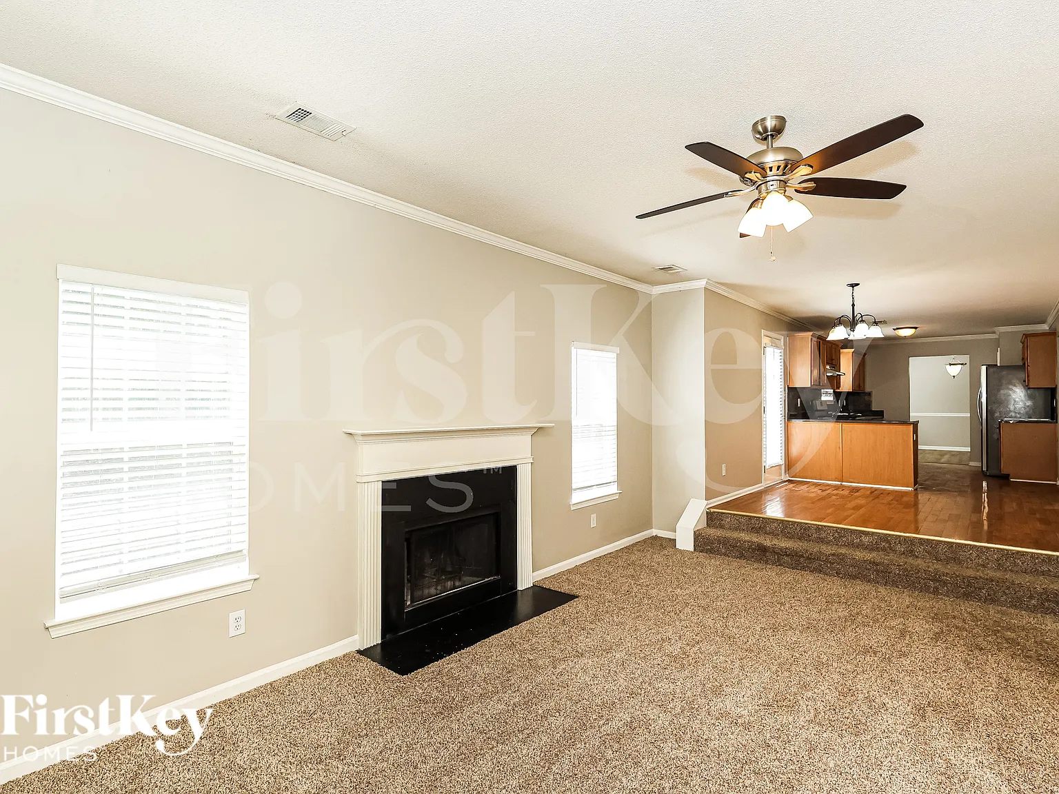 5 bed, 3.0 bath, 3242 sqft, $2,490 — Photo 3