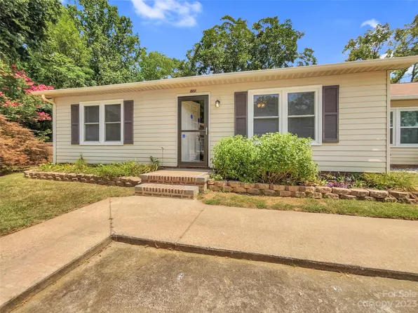 555 Cedarvilla Dr, Rock Hill, SC 29730