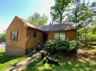 800 Shamrock Rd #A, Charlottesville, VA 22903