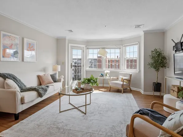 148 Main St APT B534, North Andover, MA 01845