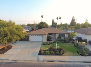 468 W Beverly Dr, Clovis, CA 93612