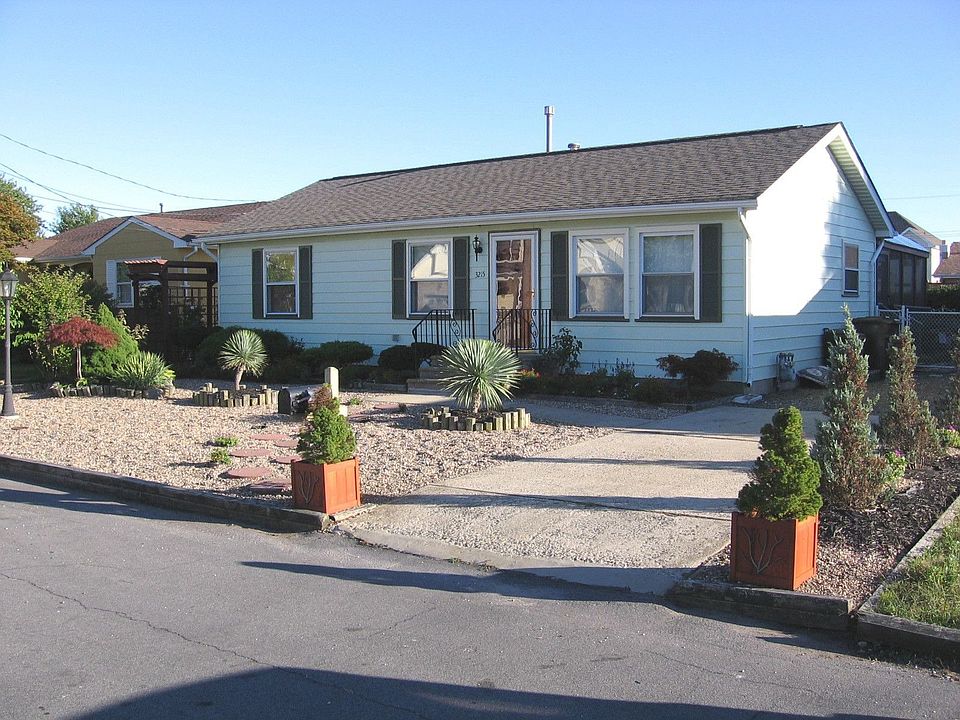 1st image of 3215 Meadow St