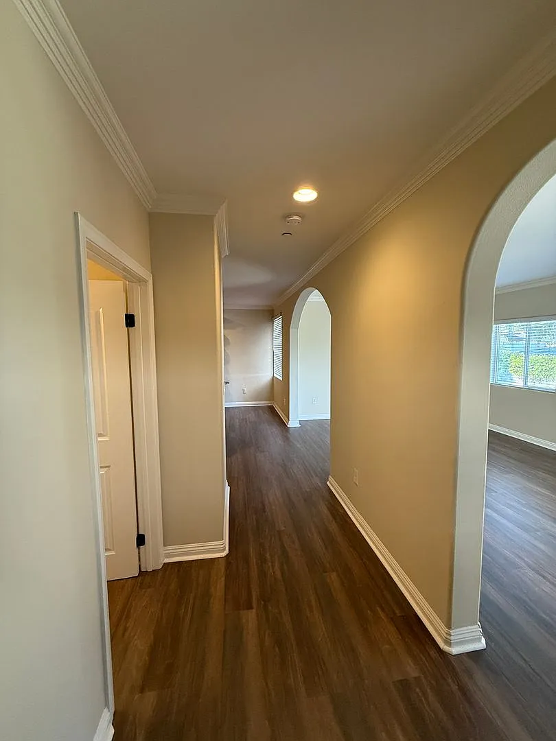 Beautiful 3 Bedroom Granada Hills Condo! — Photo 4