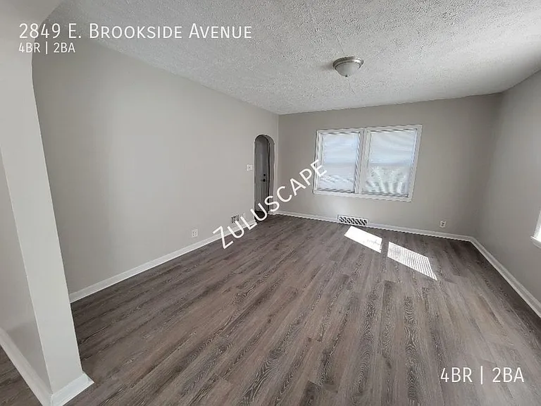 2849 E Brookside Ave — Photo 3