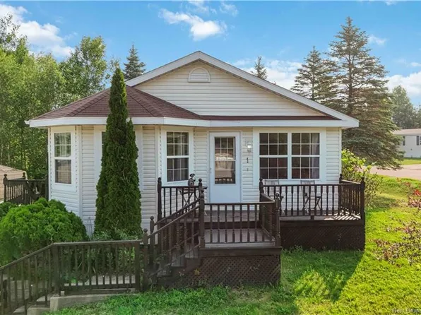 1 Converse Ln, Riverview, NB E1B 5J3