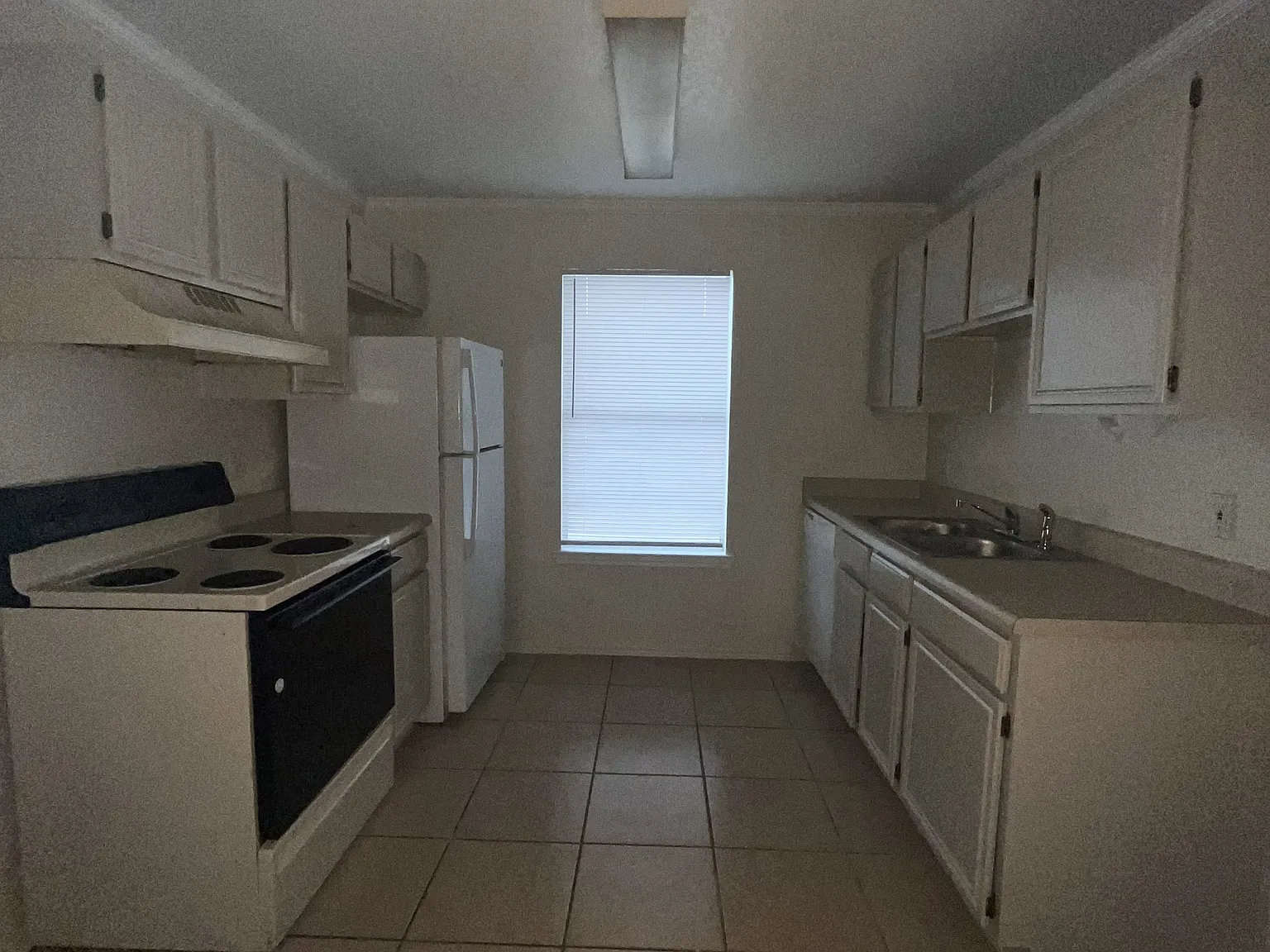 1604 Benttree Drive - A — Photo 3