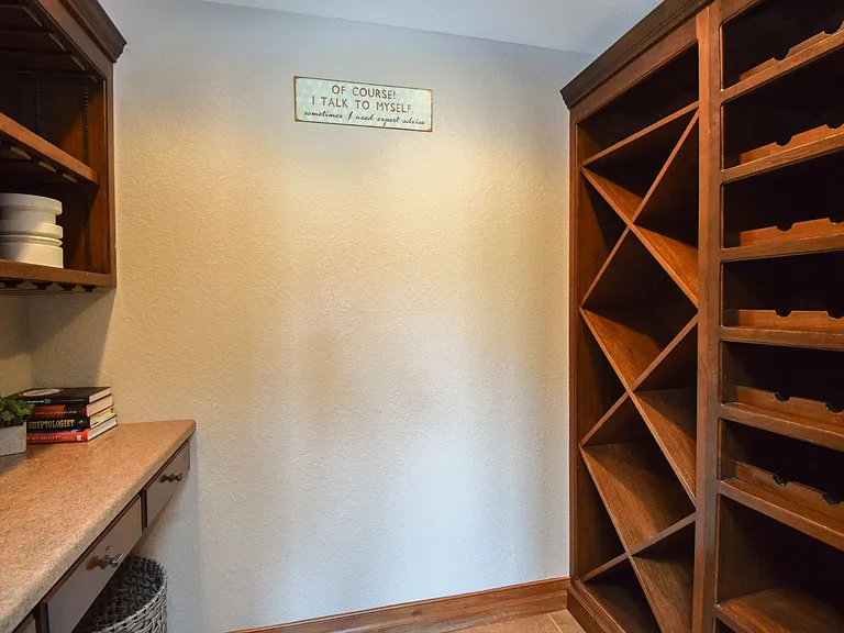 2204 S Silverthorne Ave — Photo 48