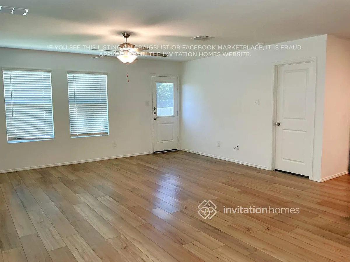 Building Photo - 10527 Sewell Cir
