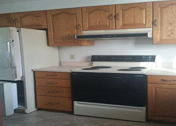 5th image of 807 Oak Hill Ave
