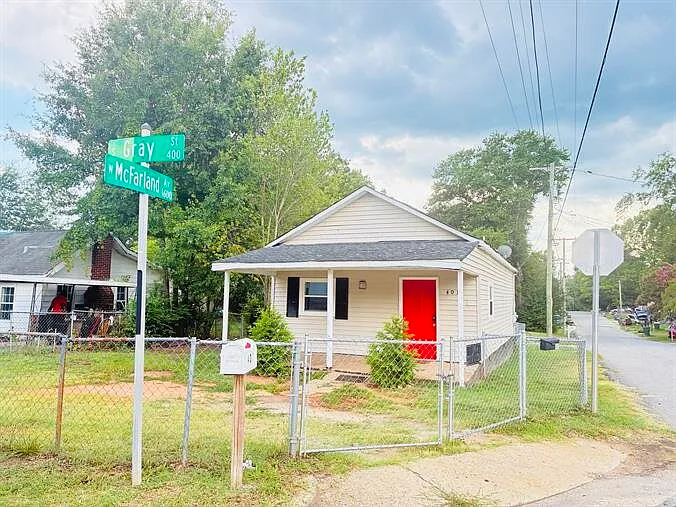 401 S Gray St — Photo 17