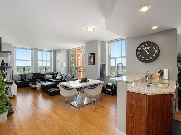 3rd image of 1 W Exchange St Unit 2501
