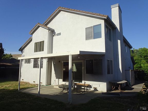 4th image of 2923 Eucalyptus Court