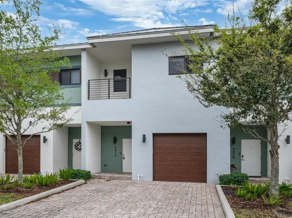 4416 NW 9th St, Plantation, FL 33317
