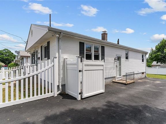 3rd image of 77 King Philip St