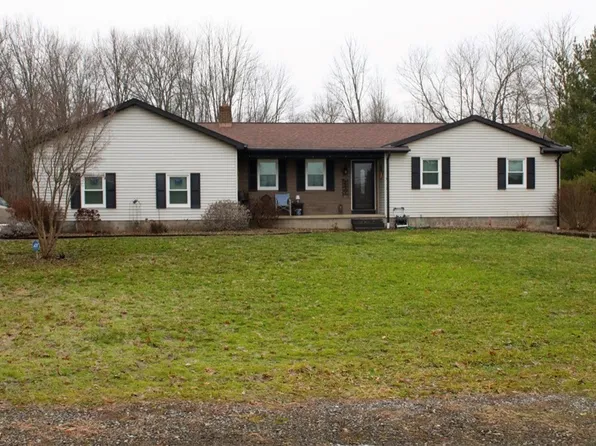 6060 S Raccoon Rd, Canfield, OH 44406