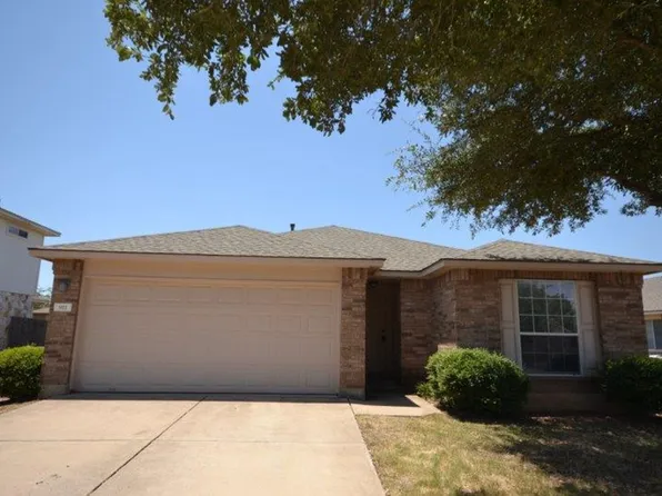 911 Remington Dr, Leander, TX 78641
