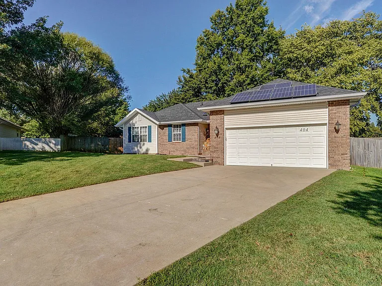 404 E Valley View Rd — Photo 5
