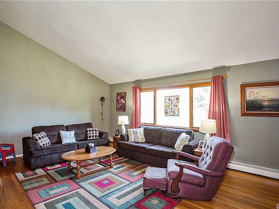 5th image of 14 Markwood Ln