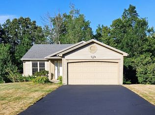 96 Atwood Dr, Rochester, NY 14606