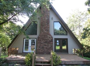 22828 S Lewis Dr, Spring Hill, KS 66083