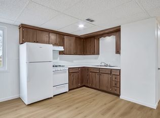 304 E 1st St APT 12, Waterloo, IL 62298