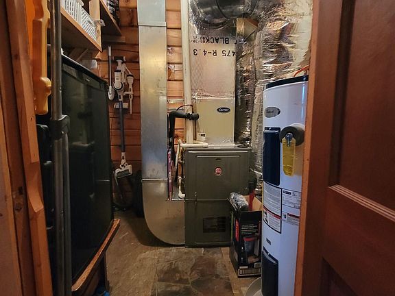 4th image of 111 Cravens Run Rd