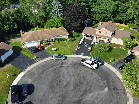5th image of 125 Granada Cir