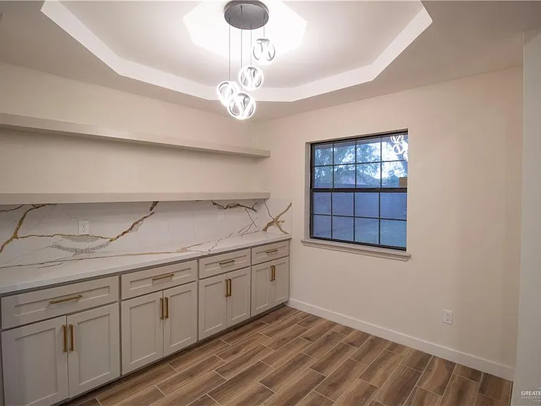 1615 Gloria Ann Dr — Photo 8