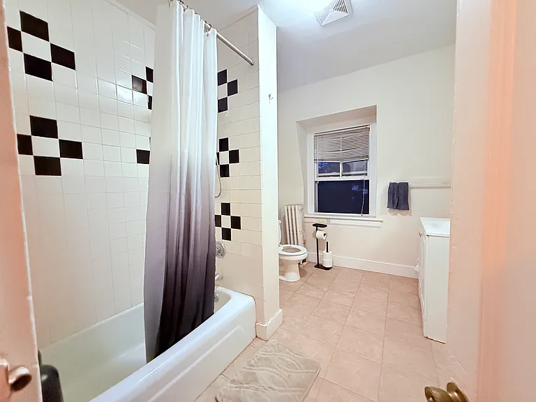 23 Inman St #4 — Photo 7