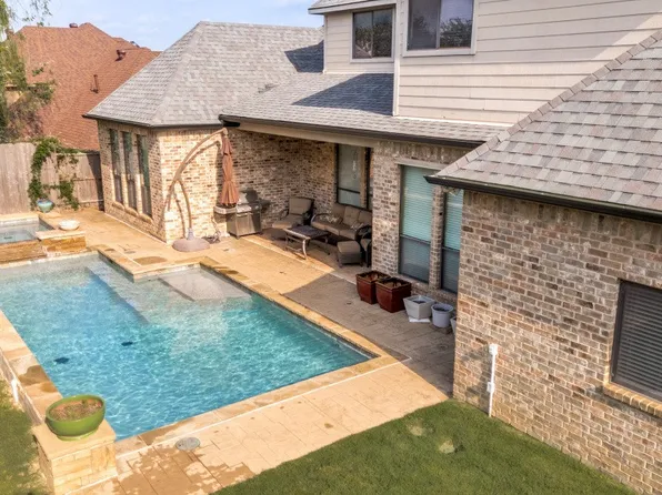 617 Indian Trl, Hurst, TX 76054