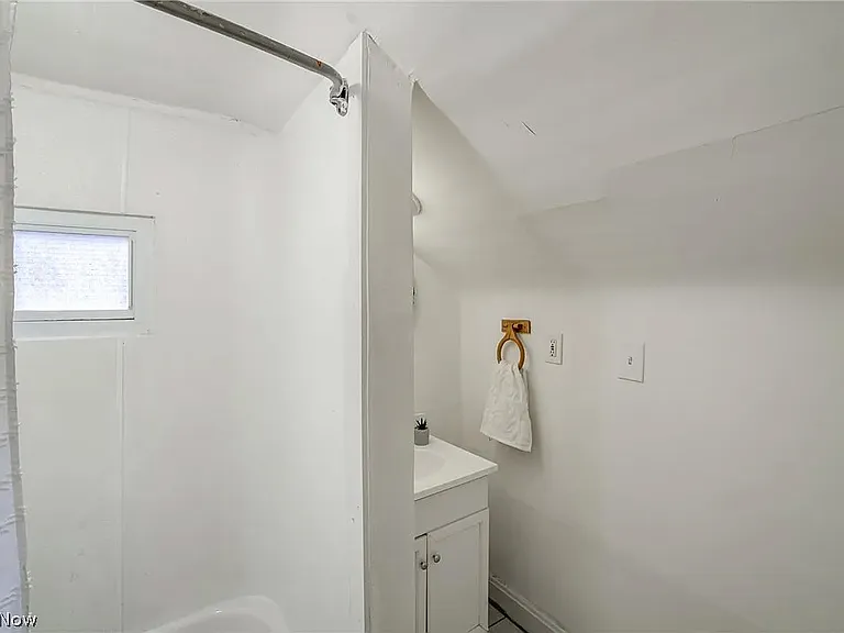 2245 Bellfield Ave #3 — Photo 6