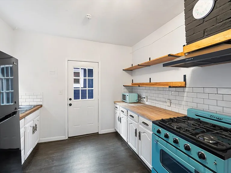 125R Ruxton Ave #2 — Photo 23