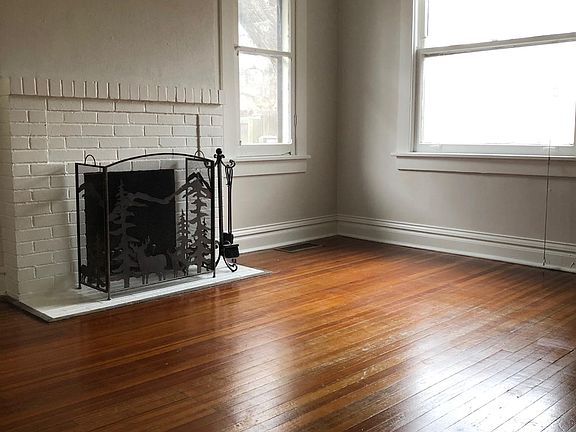 3rd image of 1532 Dahlia St