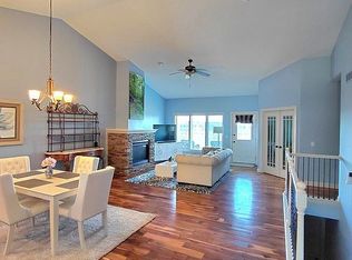 9564 Aster Ln, Johnston, IA 50131