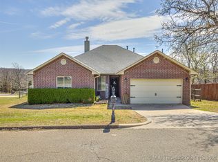 122 Elk Ridge Dr, Mannford, OK 74044