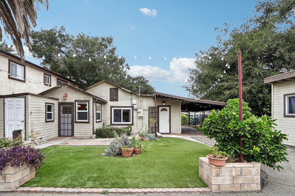 Los Robles Rd-S3006-001.jpg
